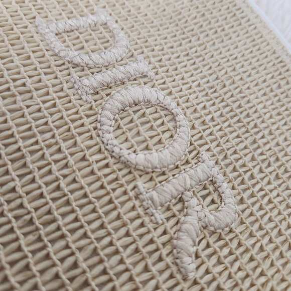 Dior Raffia Pouch - Picture 4 of 5
